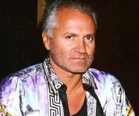 gianni versace accomplishments.